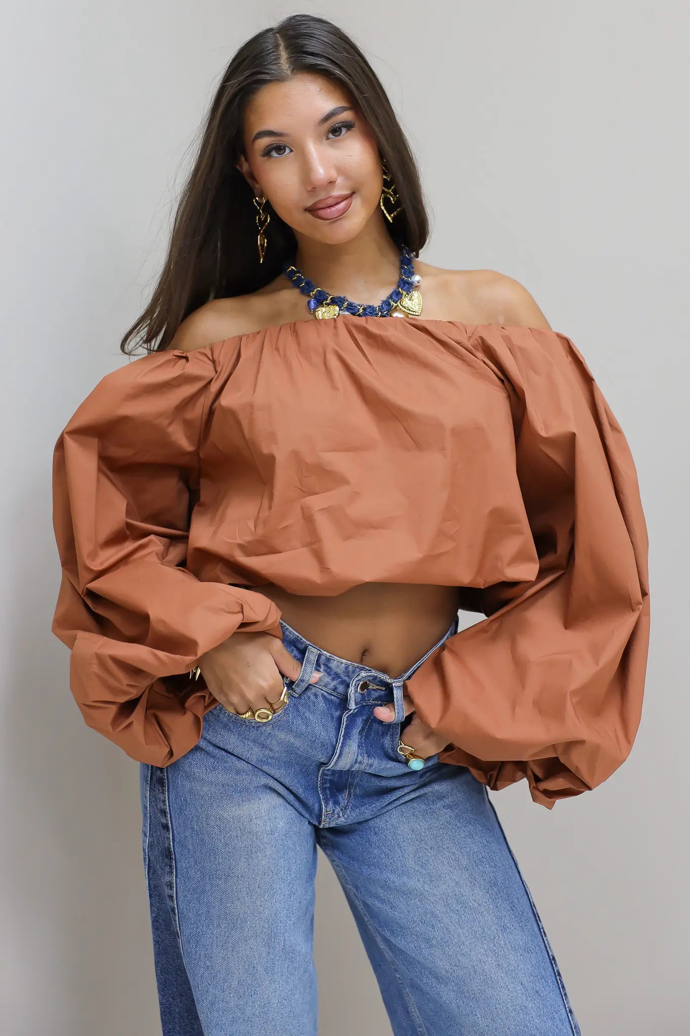 Off Shoulder Blouse Pofmouwen Bruin