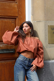 Off Shoulder Blouse Pofmouwen Bruin