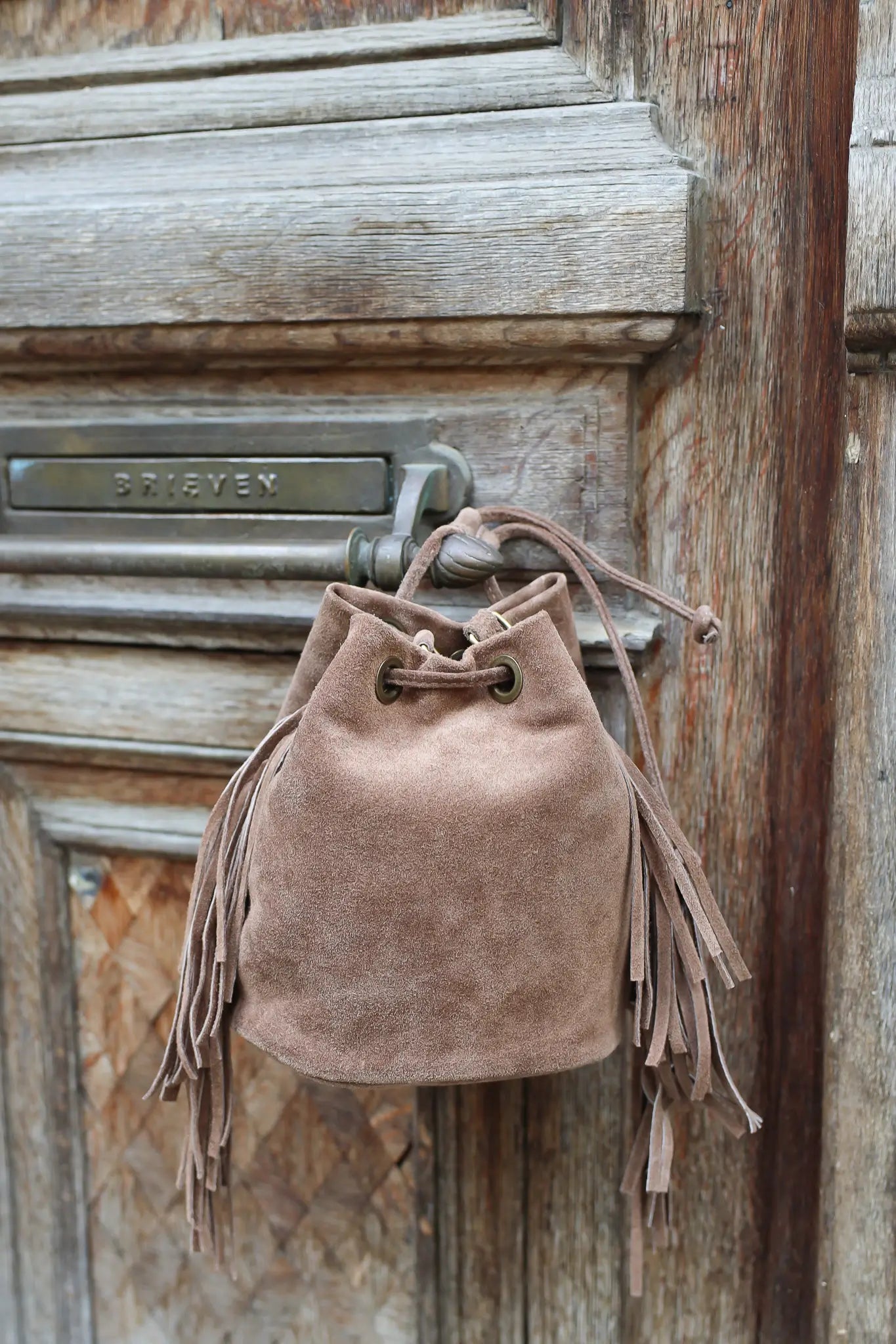 Hazel Suede Crossbody Tas Taupe