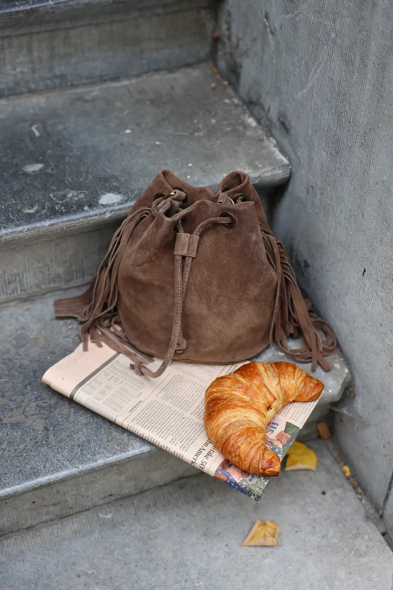 Hazel Suede Crossbody Tas Taupe