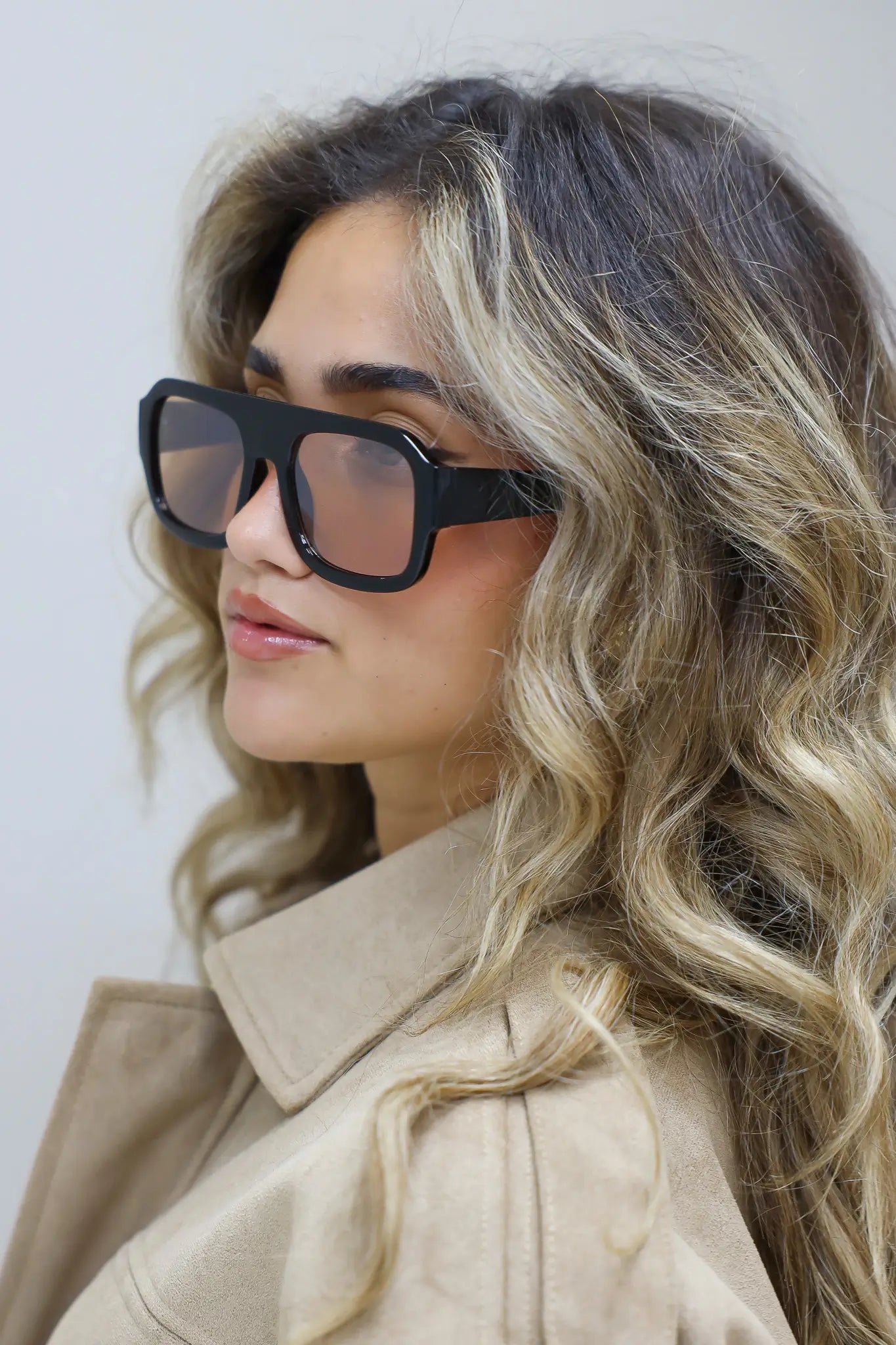 Abbey Zonnebril Zwart/Roze