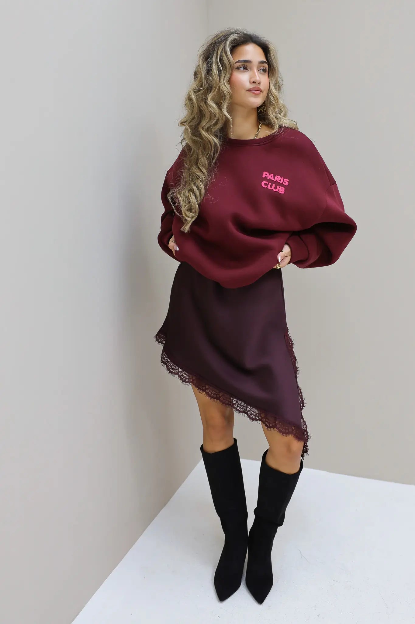 Satijnen Jurk Schuin Kant Bordeaux