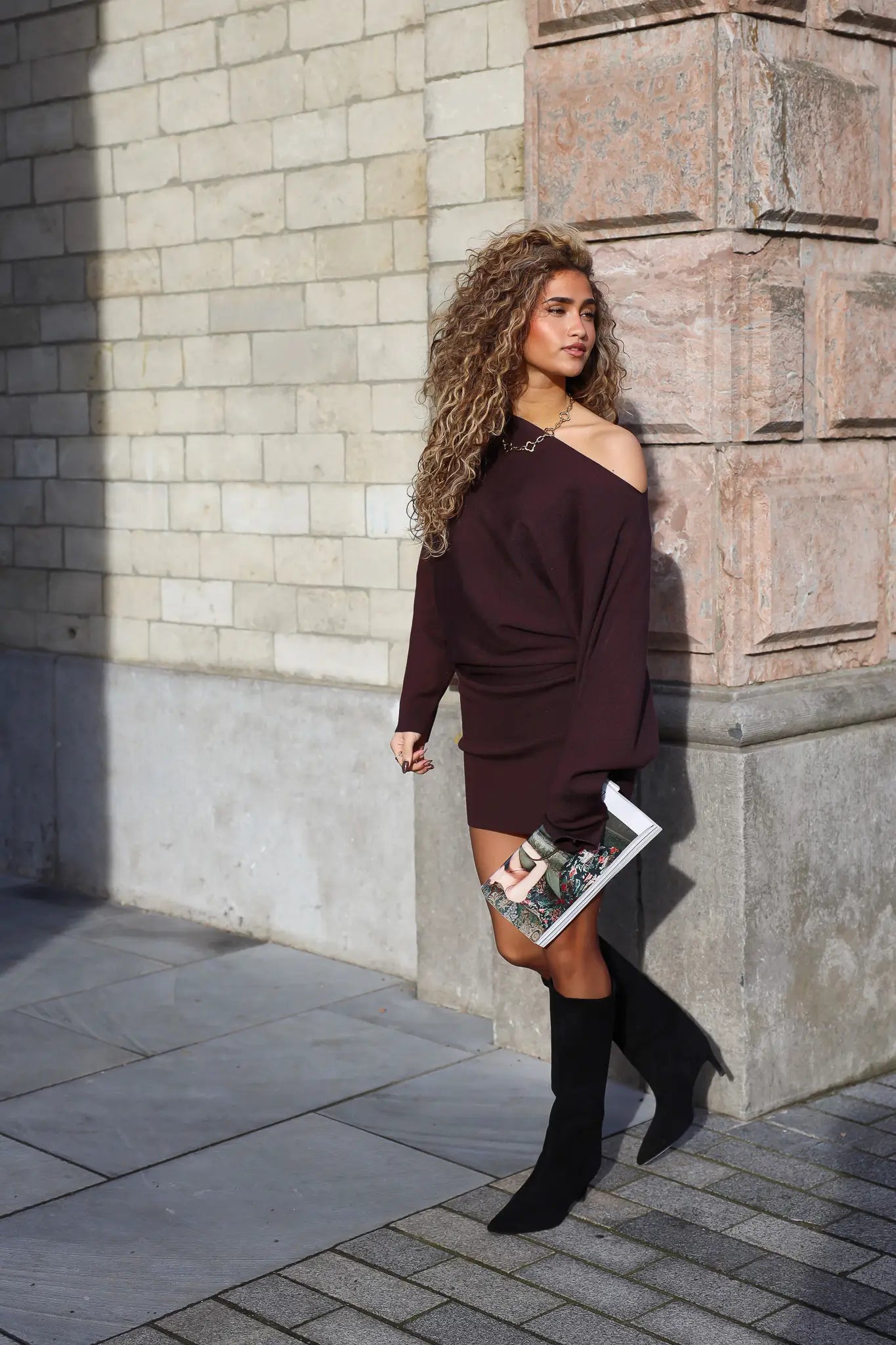 Jurk Off Shoulder Donker Bruin