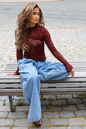 Top Kant Flared Mouwen Bordeaux