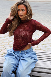 Top Kant Flared Mouwen Bordeaux