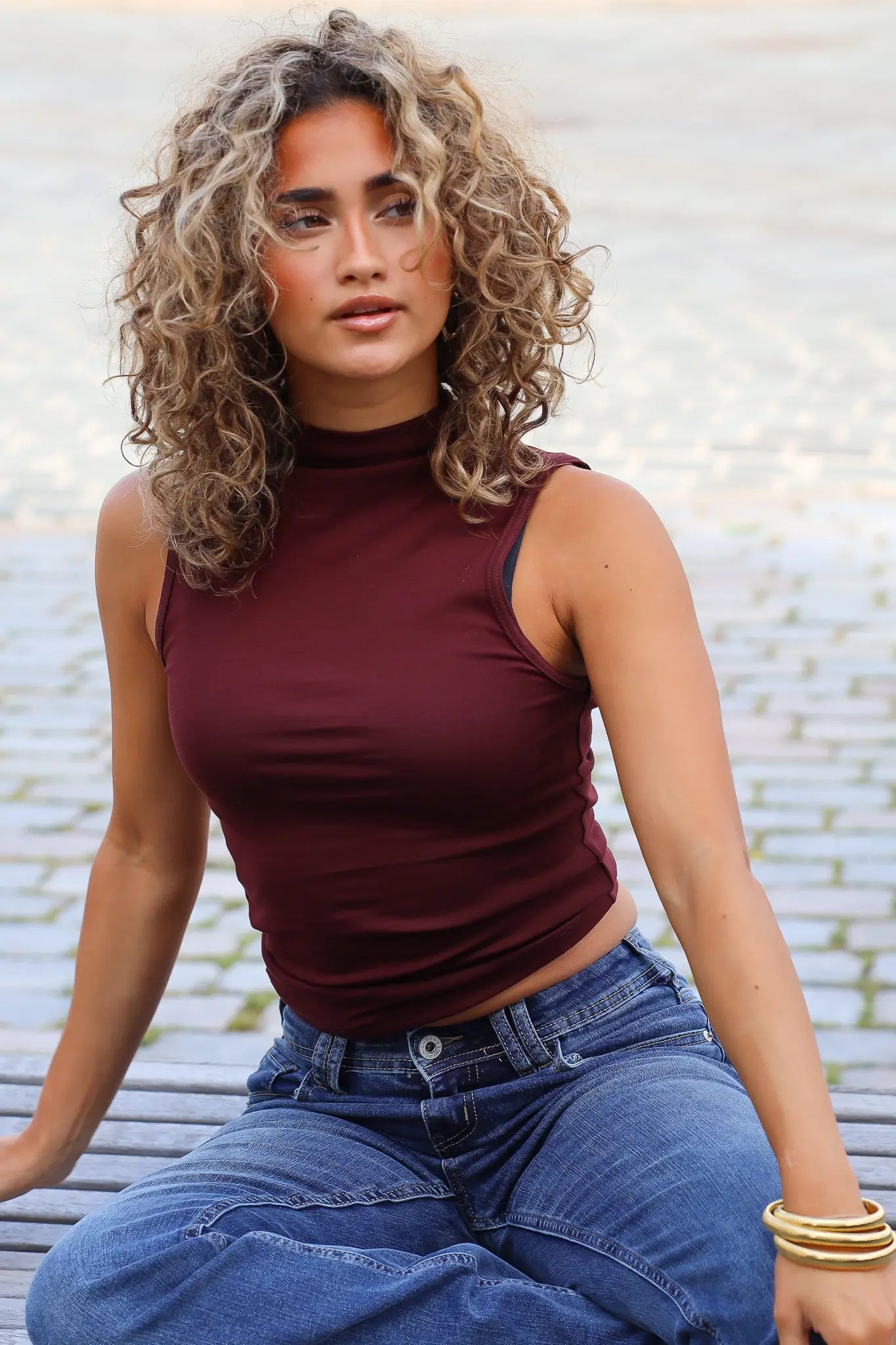 Mouwloze Top Opstaande Hals Bordeaux