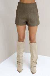 Short High Waist Bruin