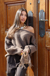 Trui One Shoulder Bruin