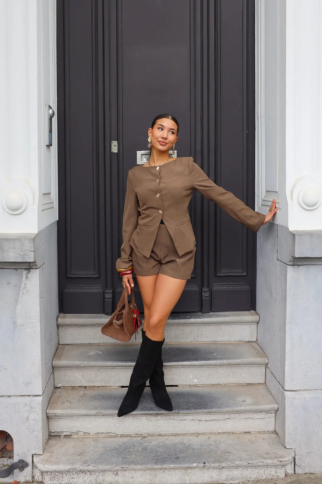 Short High Waist Bruin