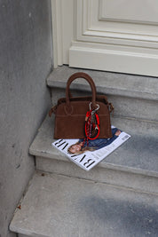 Baby Merlot Suede Schoudertas Taupe