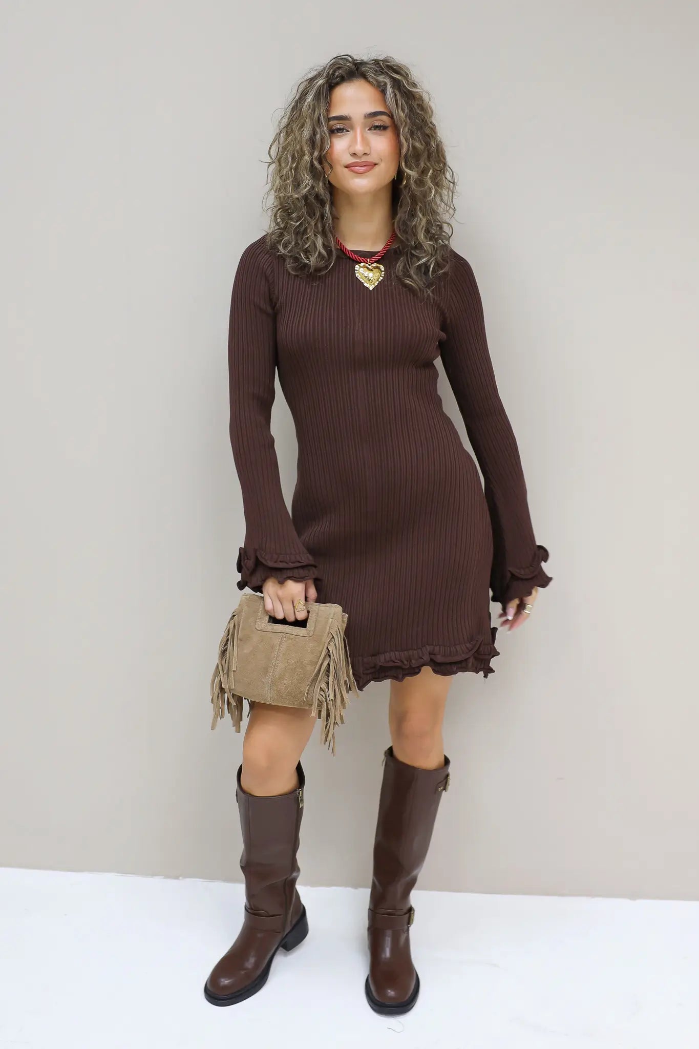 Jurk Lange Mouwen Ruffle Detail Donker Bruin