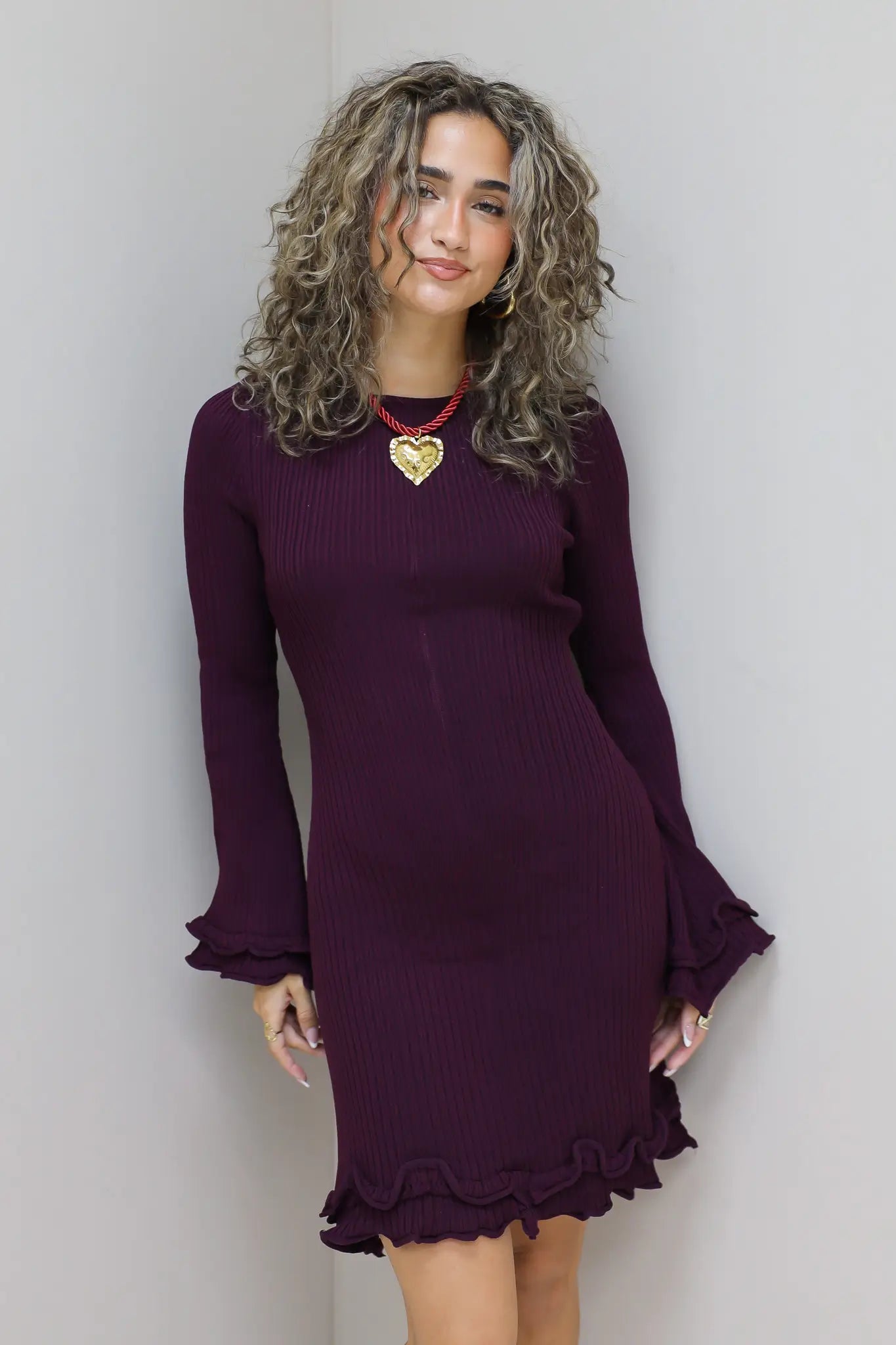 Jurk Lange Mouwen Ruffle Detail Bordeaux