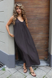 Maxi Jurk Flowy Bruin