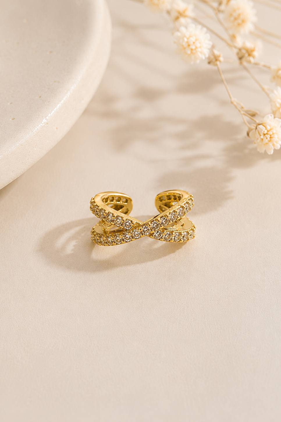 Earcuff Cross Diamond Goud