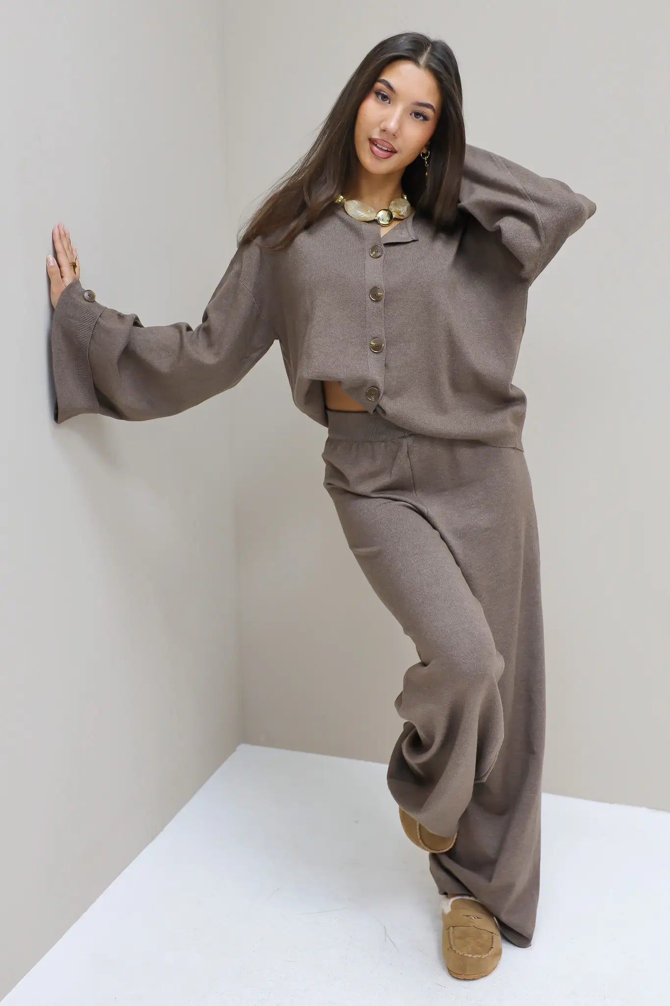 Gebreide pantalon bruin elastiek taille basic lounge broek set