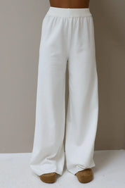 Gebreide pantalon creme elastiek taille basic lounge broek set