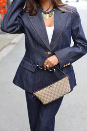 Getailleerde denim blazer donkerblauw met gouden knopen