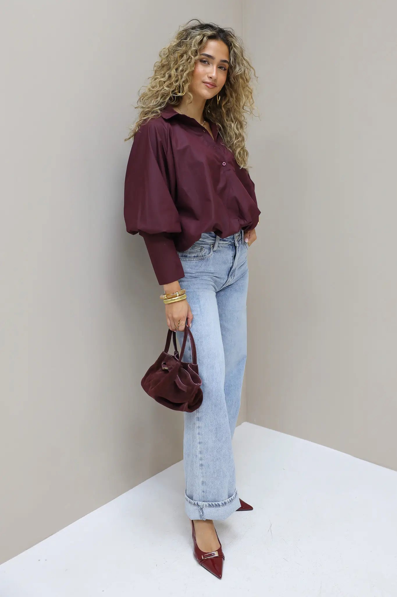 Korte ballon blouse lange mouwen bordeaux brede manchet knoopjes