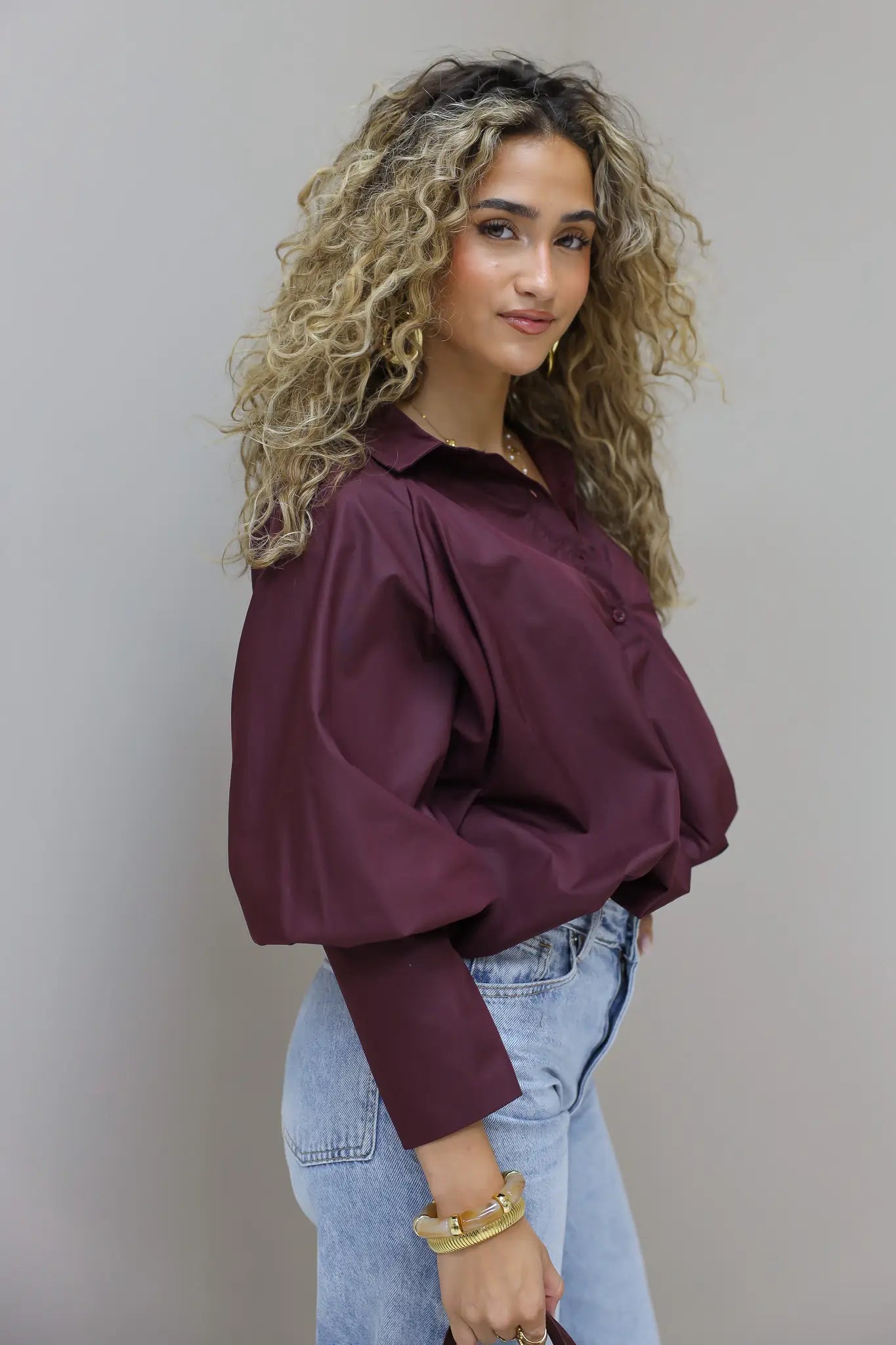 Korte ballon blouse lange mouwen bordeaux brede manchet knoopjes