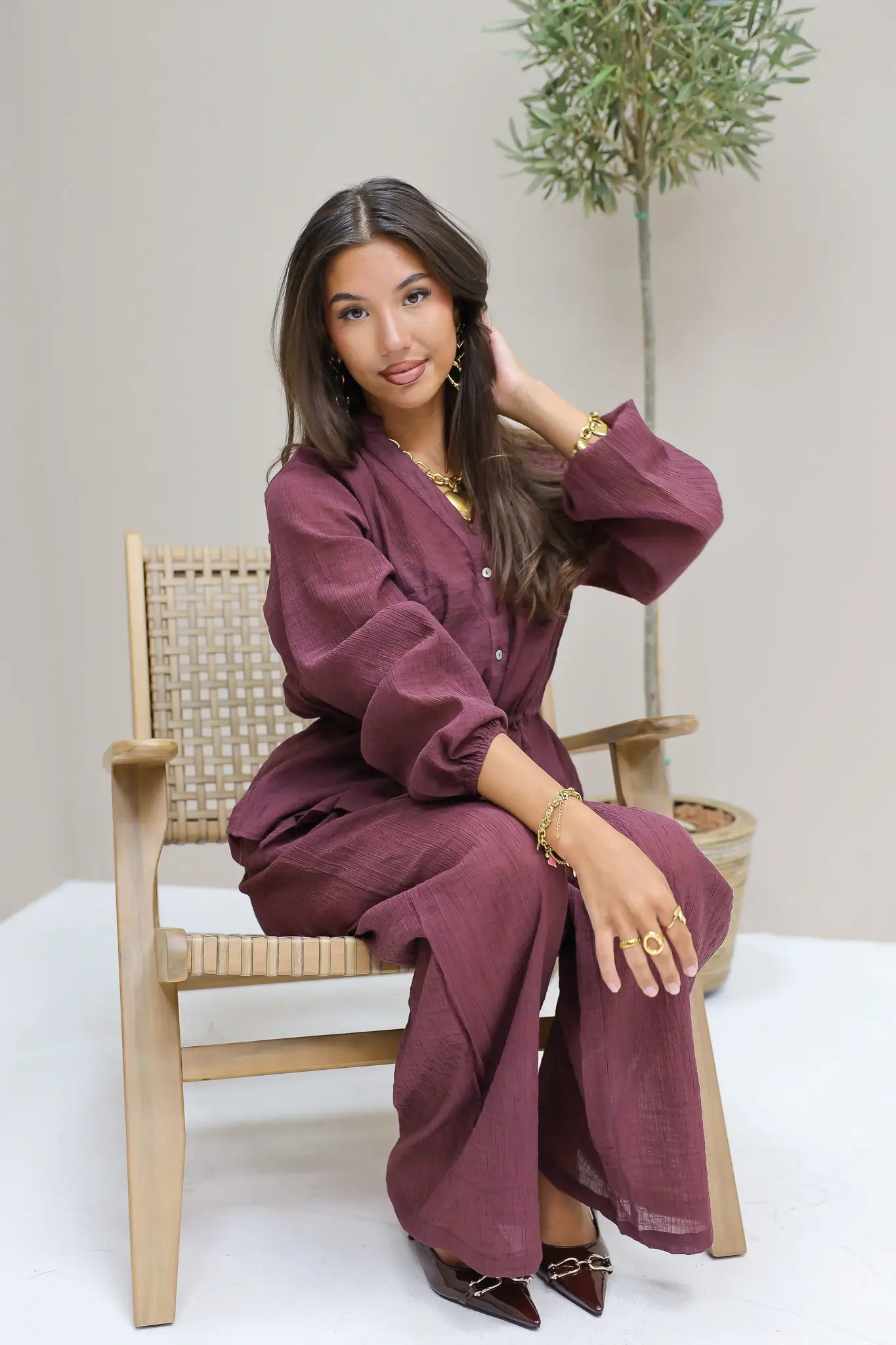 Losse rechte pantalon Bordeaux dames broek structuur stof