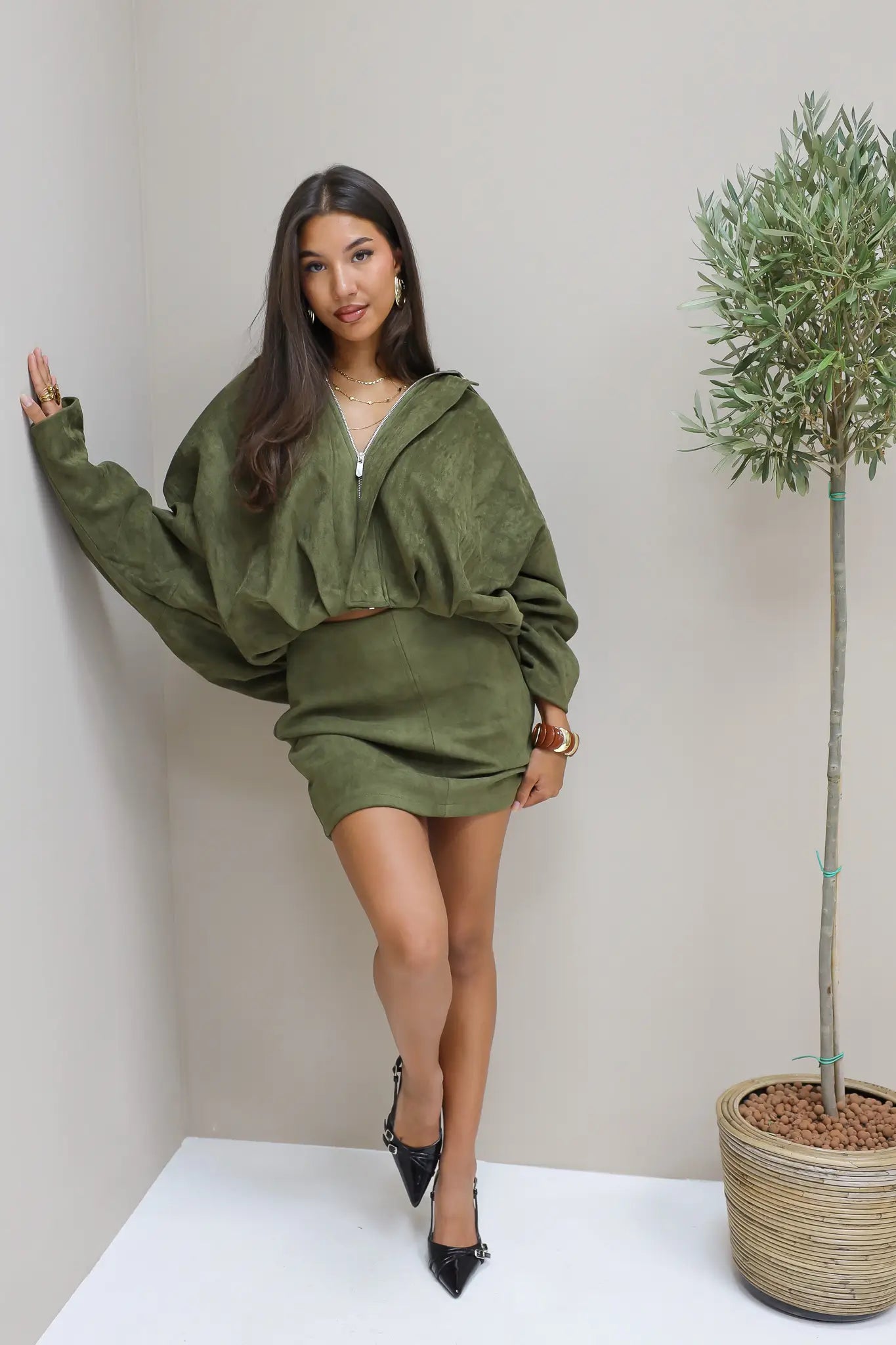 Suede look rokje groen herfst winter collectie co ord set dames Unika Ladylike Fashion