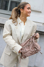 Totale look met de Atelier Series reworked blazer beige