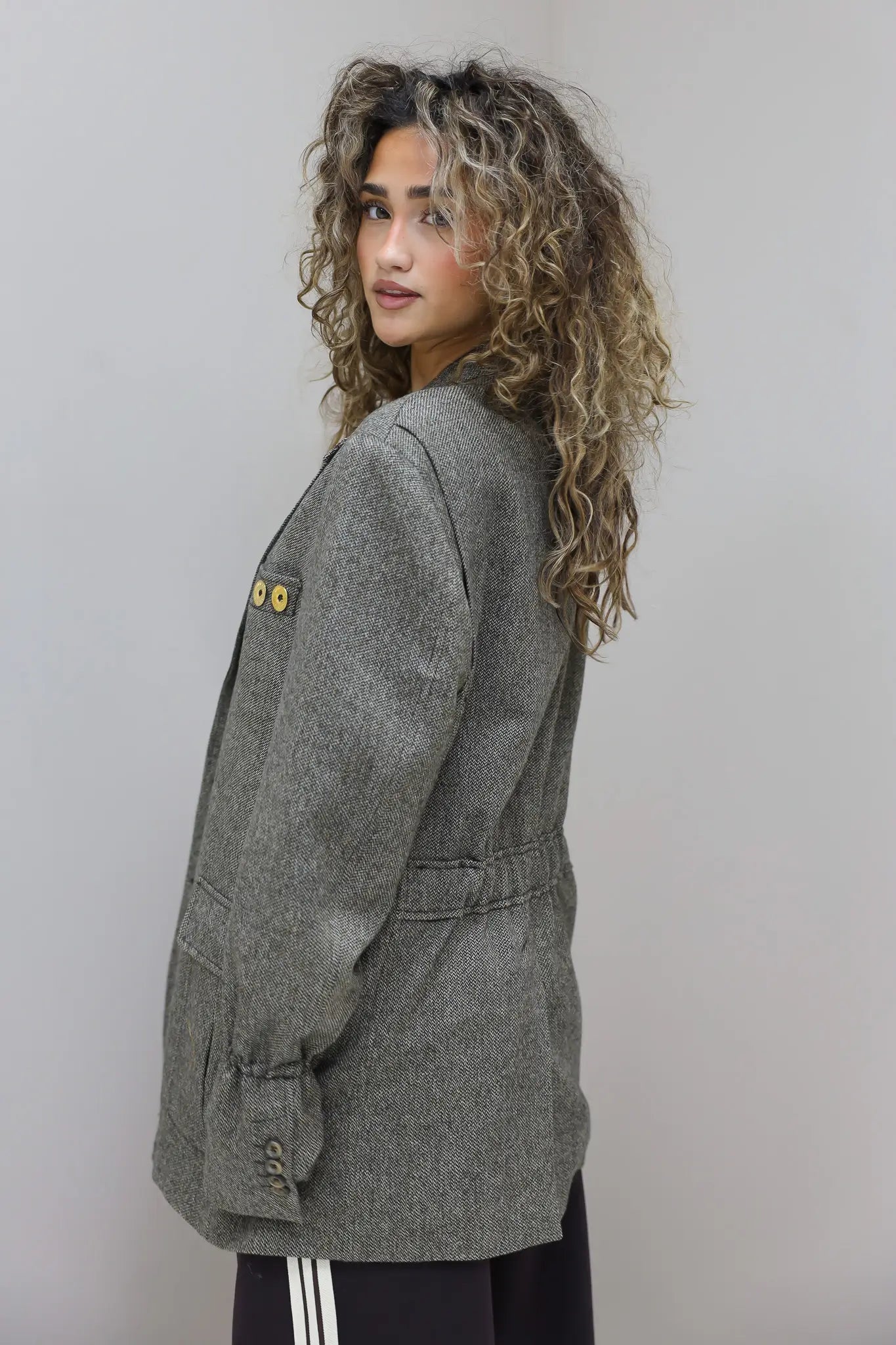 reworked blazer bruin gevoerd zijaanzicht