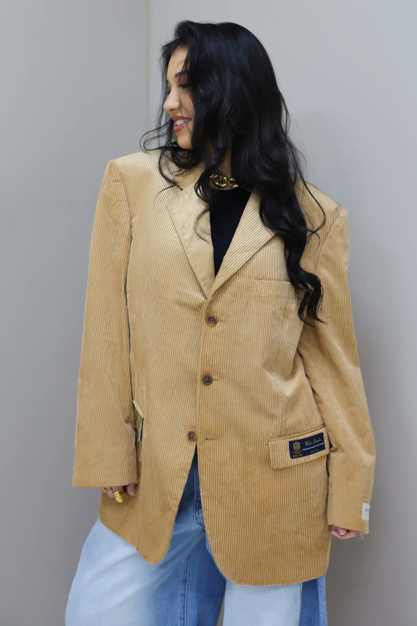 close up van rib stof blazer camel