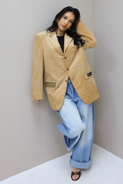 volledige outfit met camel rib blazer