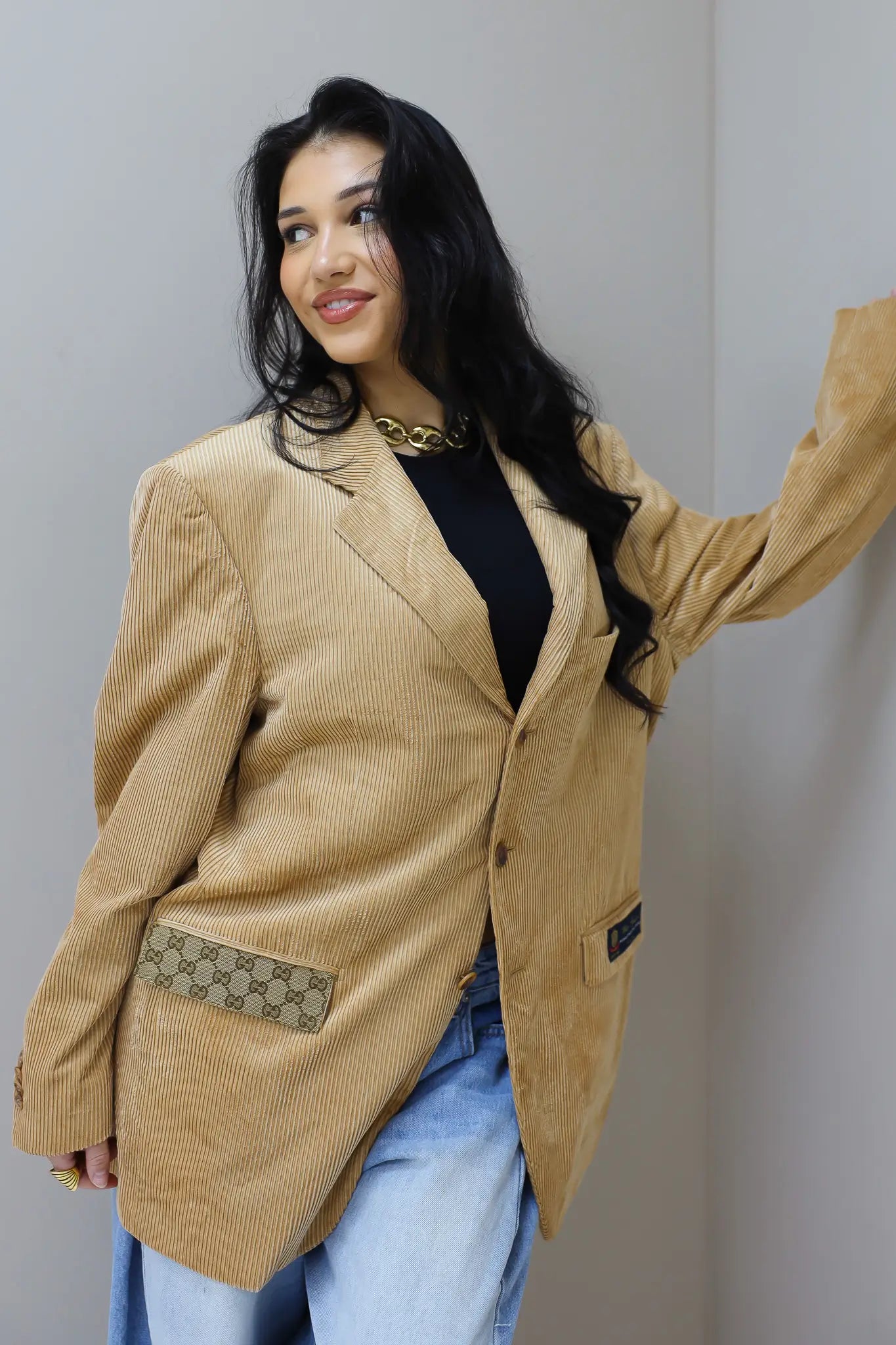 zijaanzicht van camel reworked blazer dames