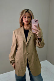 Recht van voren gedragen camel blazer met enkele knoopsluiting