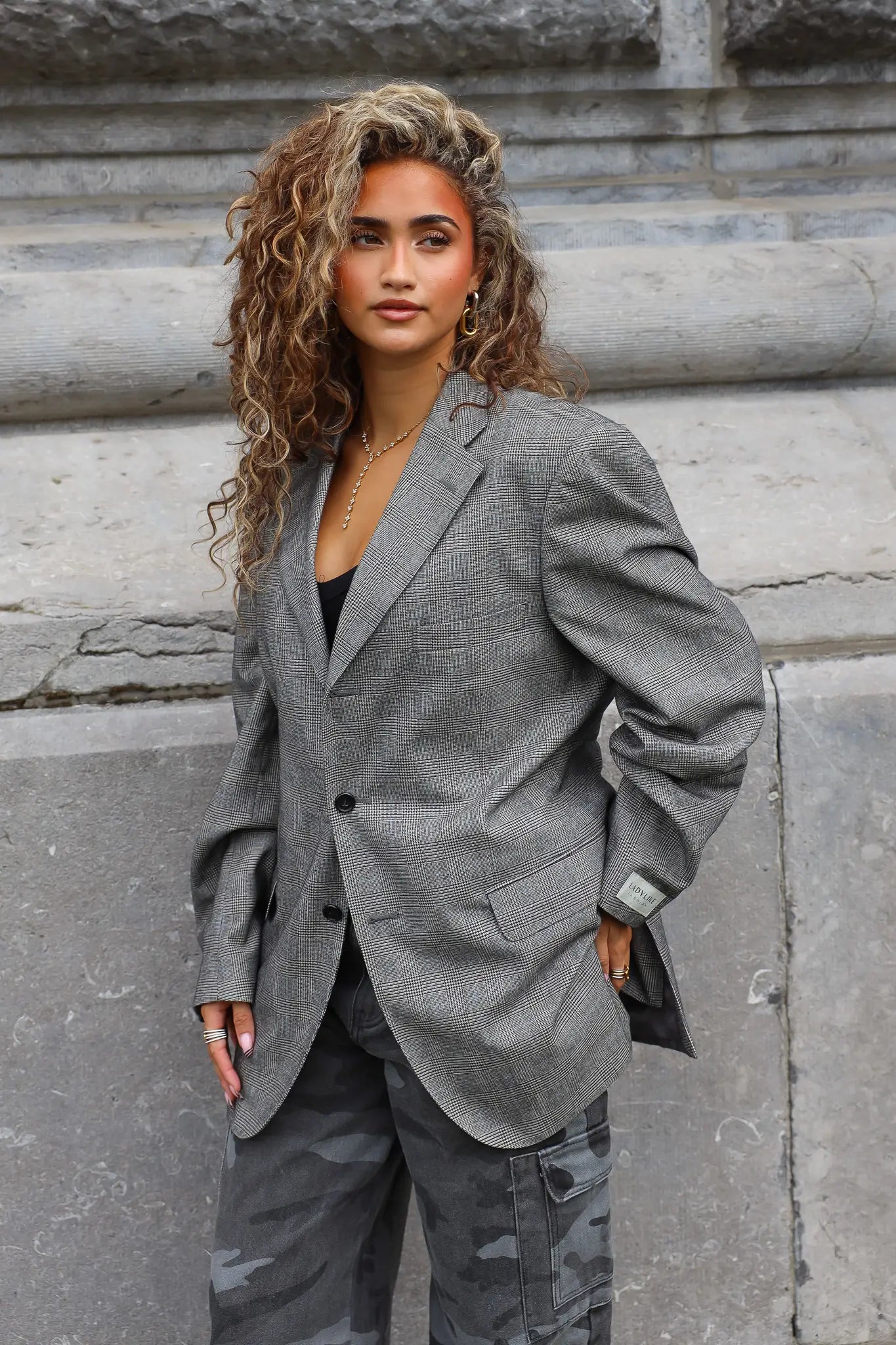 Unieke grijze reworked blazer uit de Atelier Series