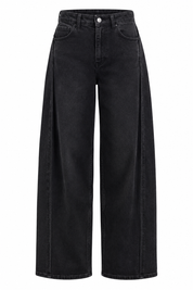 Zwarte baggy wide leg jeans van Redial model 3701-2 met hoge taille vijf zakken knoopsluiting en extra wijde rechte pijpen op witte achtergrond