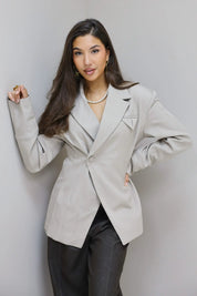beige getailleerde dames blazer smalle strakke blazer