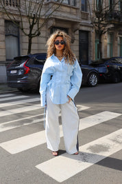 blauwe blouse dames streetstyle outfit ladylike