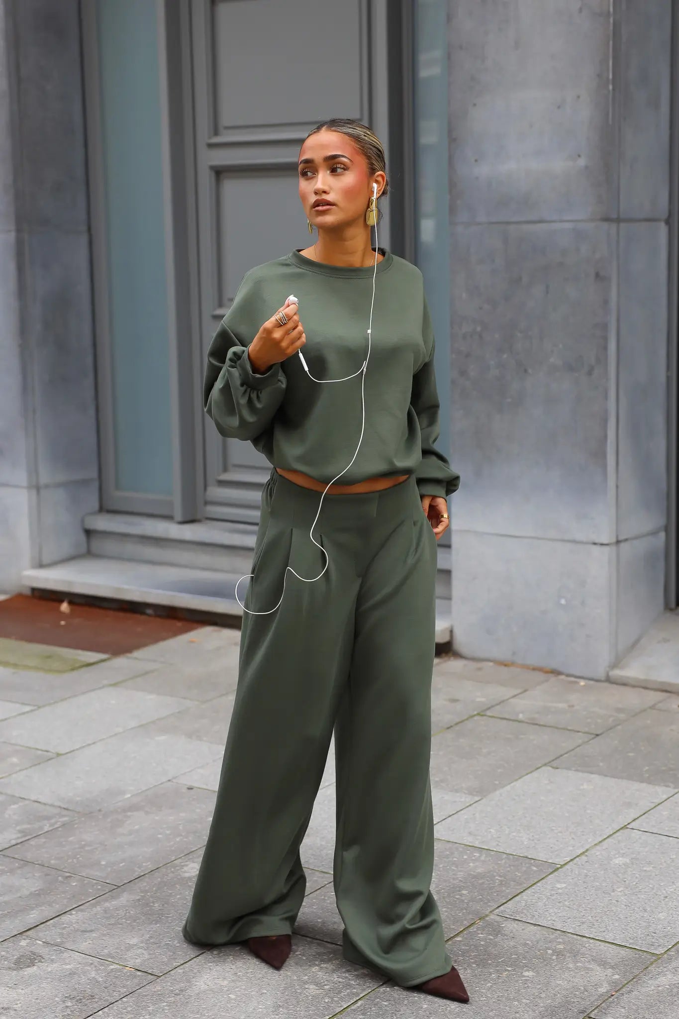 Comfy groene dames set met korte sweater en lange broek
