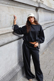 Zwarte comfy set voor dames met korte sweater en hoge taille wide leg broek