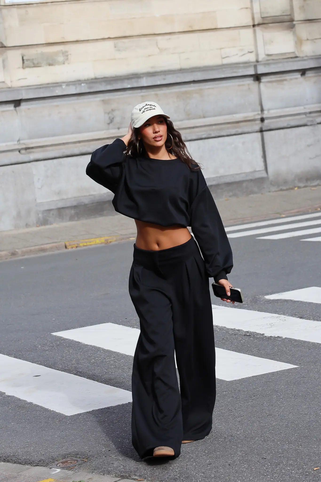 Zwarte tweedelige dames set met oversized sweater en wijde broek