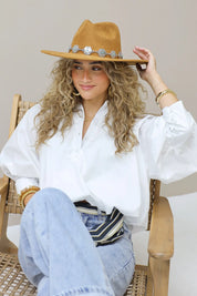 cowboy hoed camel stof zilver blauw riem rond hoed