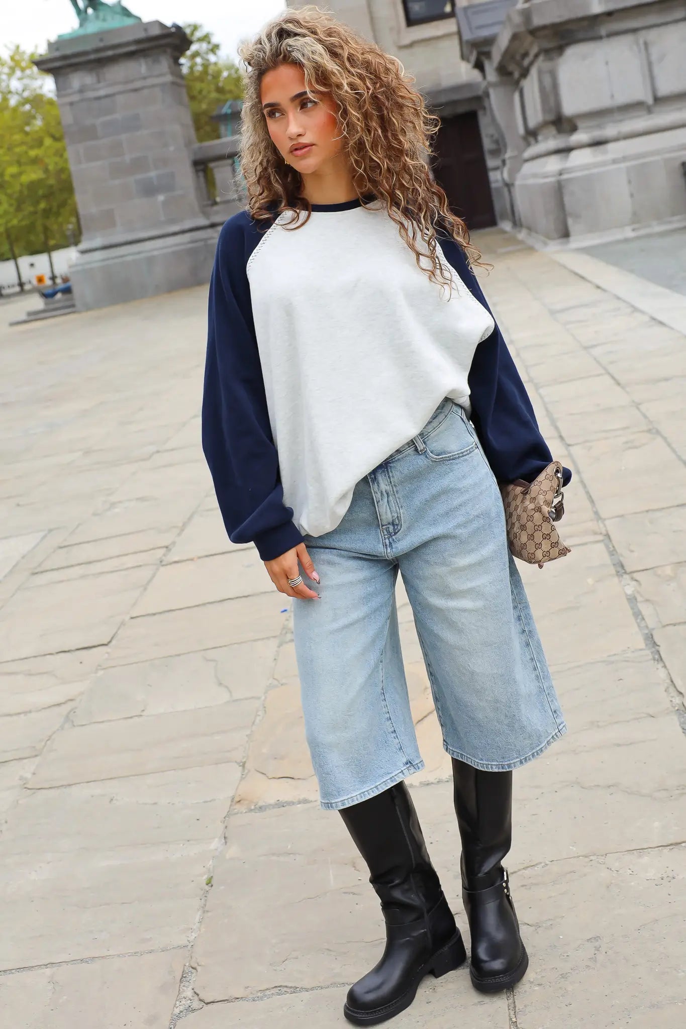Donkerblauwe raglan trui met oversized fit voor dames