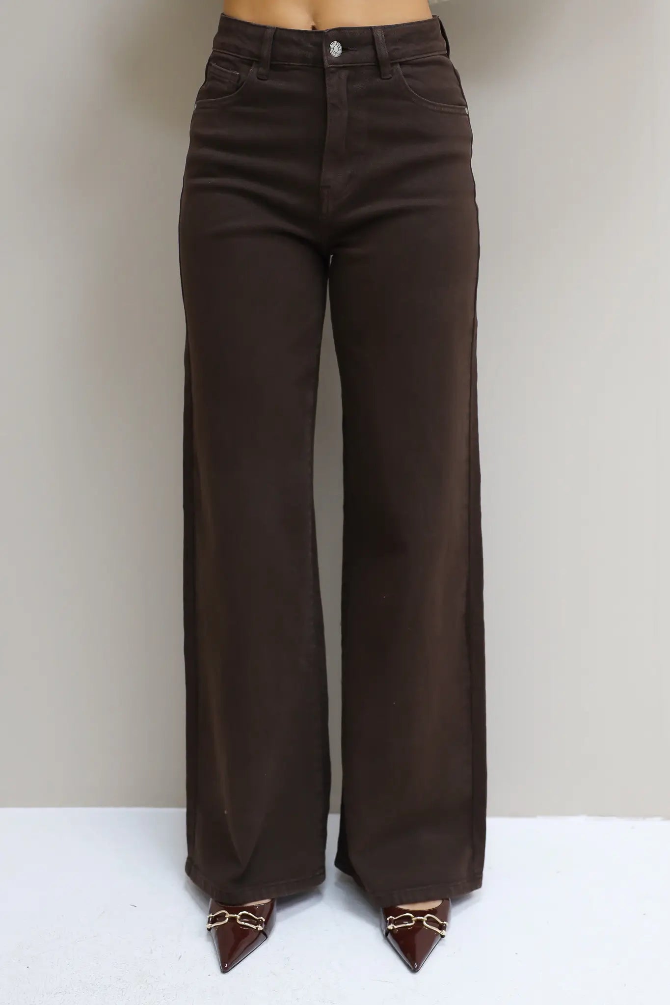 Bruine Extra Tall Straight Jeans 3413 met hoge taille en lange rechte pijpen, vooraanzicht