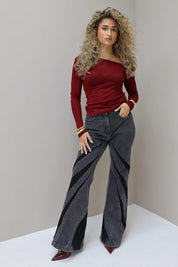 grijze wijde jeans zwart banen patroon dames broek draagfoto ladylike fashion