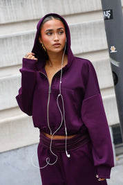 Donkerpaarse zip hoodie met capuchon en zilverkleurige ritssluiting