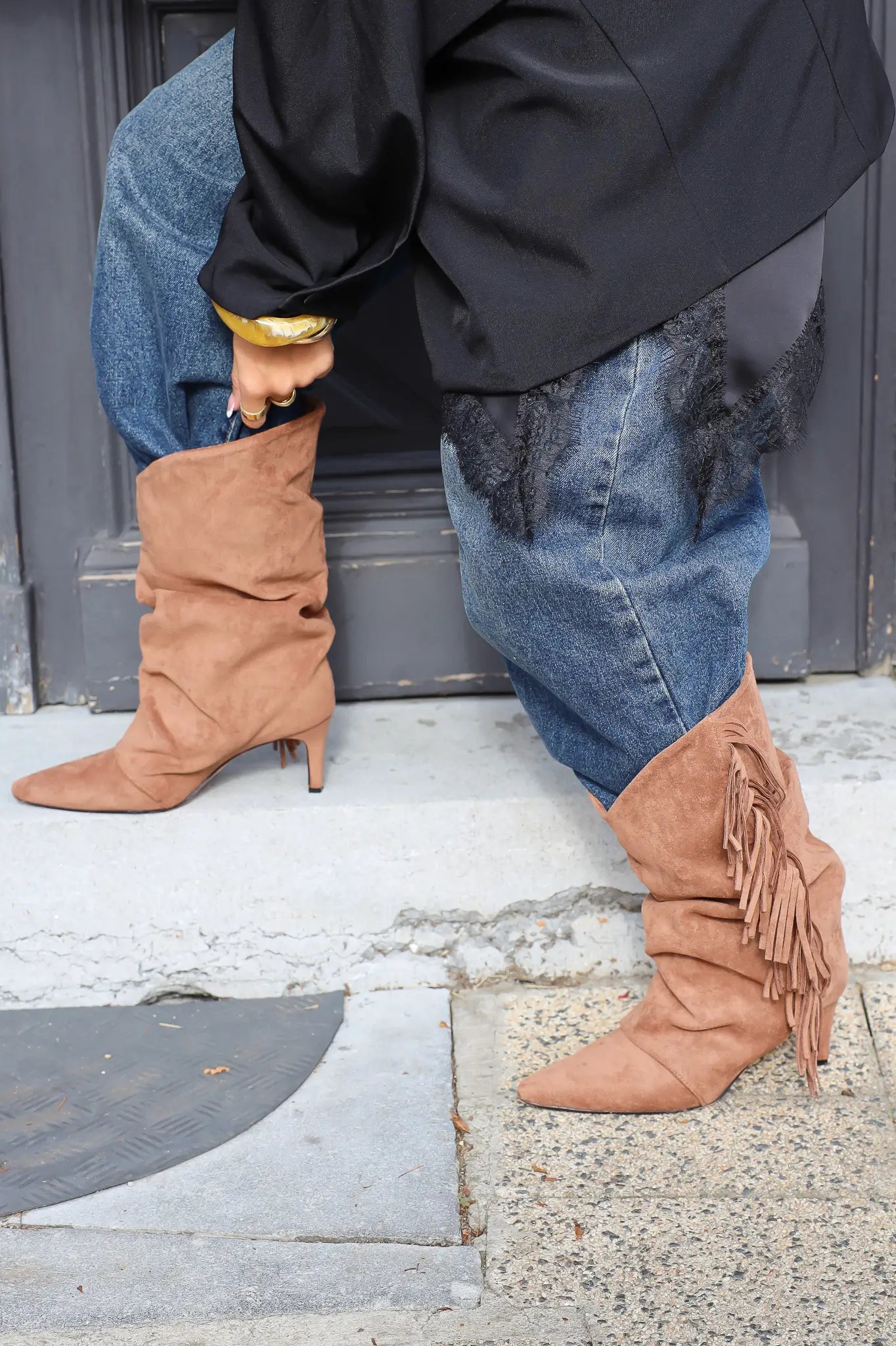 laarzen franjés taupe laarzen taupe straatfoto ladylike