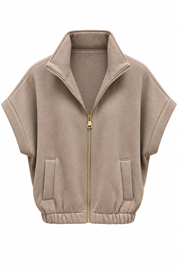 Taupe oversized vest met openstaande kraag en elastische onderkant op witte achtergrond