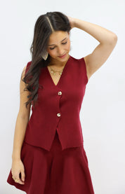 mouwloze blazer top rood volledige outfit vooraanzicht