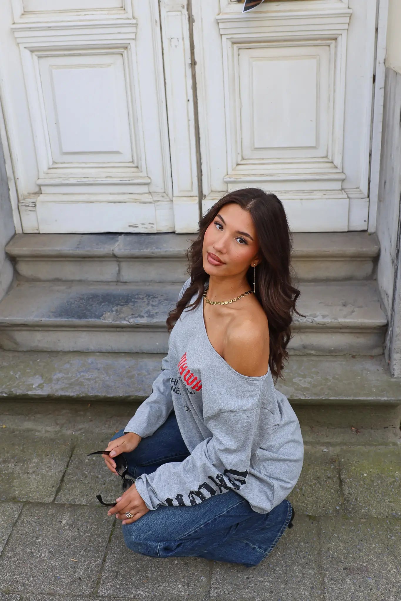 Grijs off shoulder shirt dames met lange mouwen en print