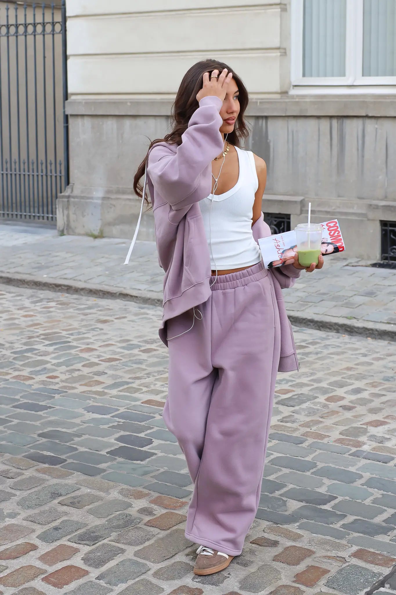 Paarse joggingbroek dames met rechte pijpen en matching sweater