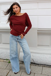 Queen Hearts jeans dames gecombineerd met bordeaux top