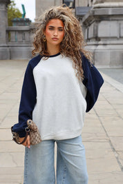 Raglan sweater in donkerblauw en wit voor dames
